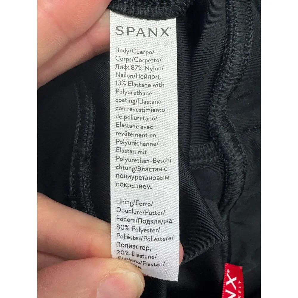 Spanx Women's Black Faux Leather Leggings - Size M‎ (26x26)*